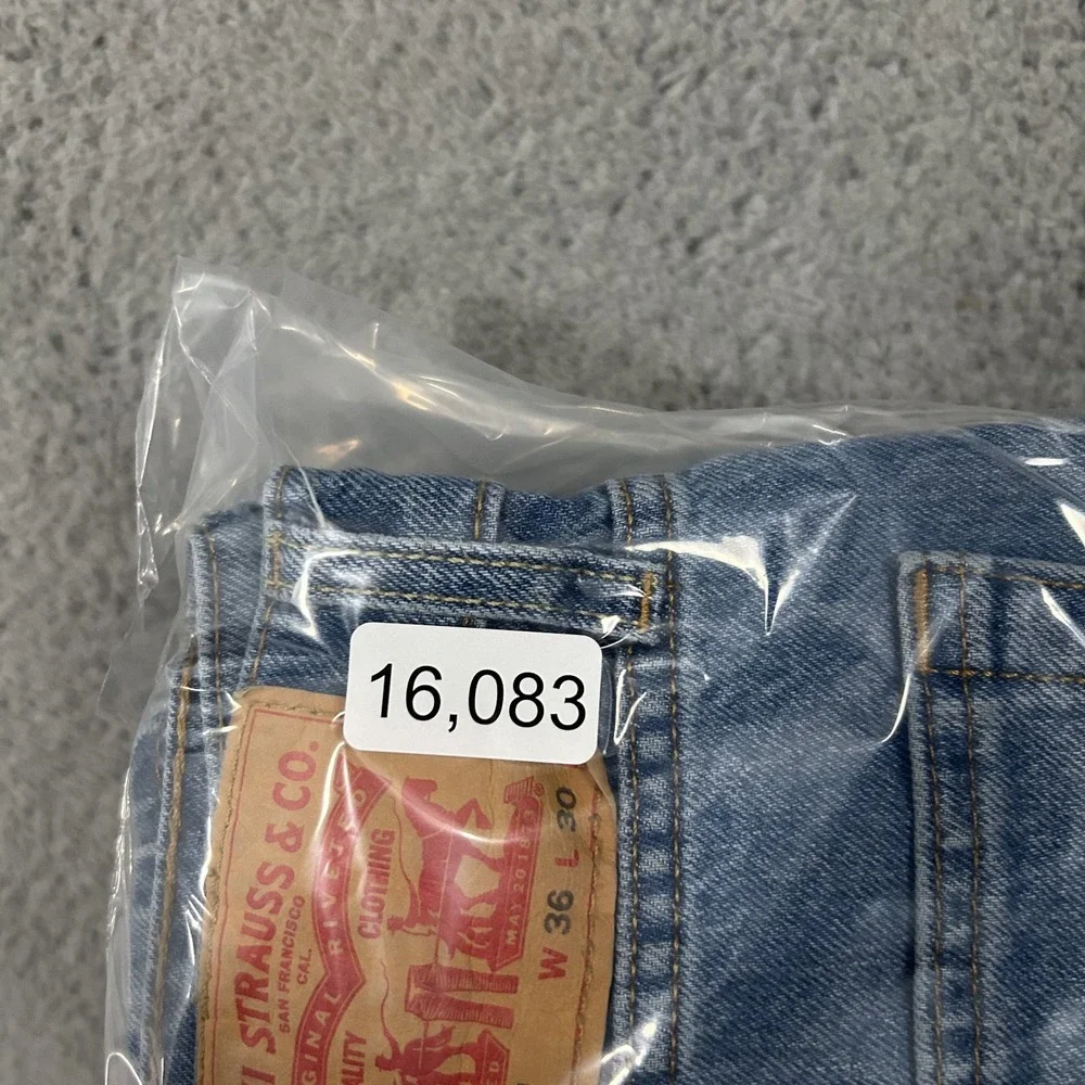 Levis Jeans Mens 36x30 Blue Denim 513 Slim Straight Stretch American Light Wash